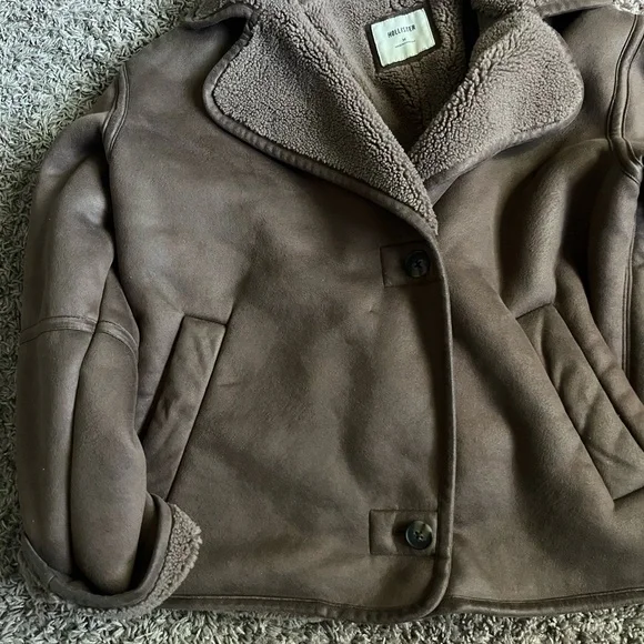 Hollister Sherpa Lined Faux Brown Suede Jacket - Picture 3 of 6